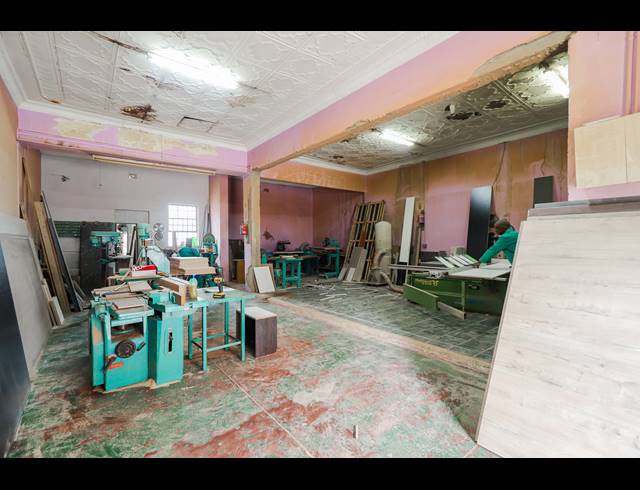 480M² FACTORY FOR SALE IN THE HILL